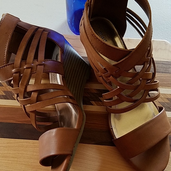 Madden Girl Shoes - Madden Girl Sandals Size 8M